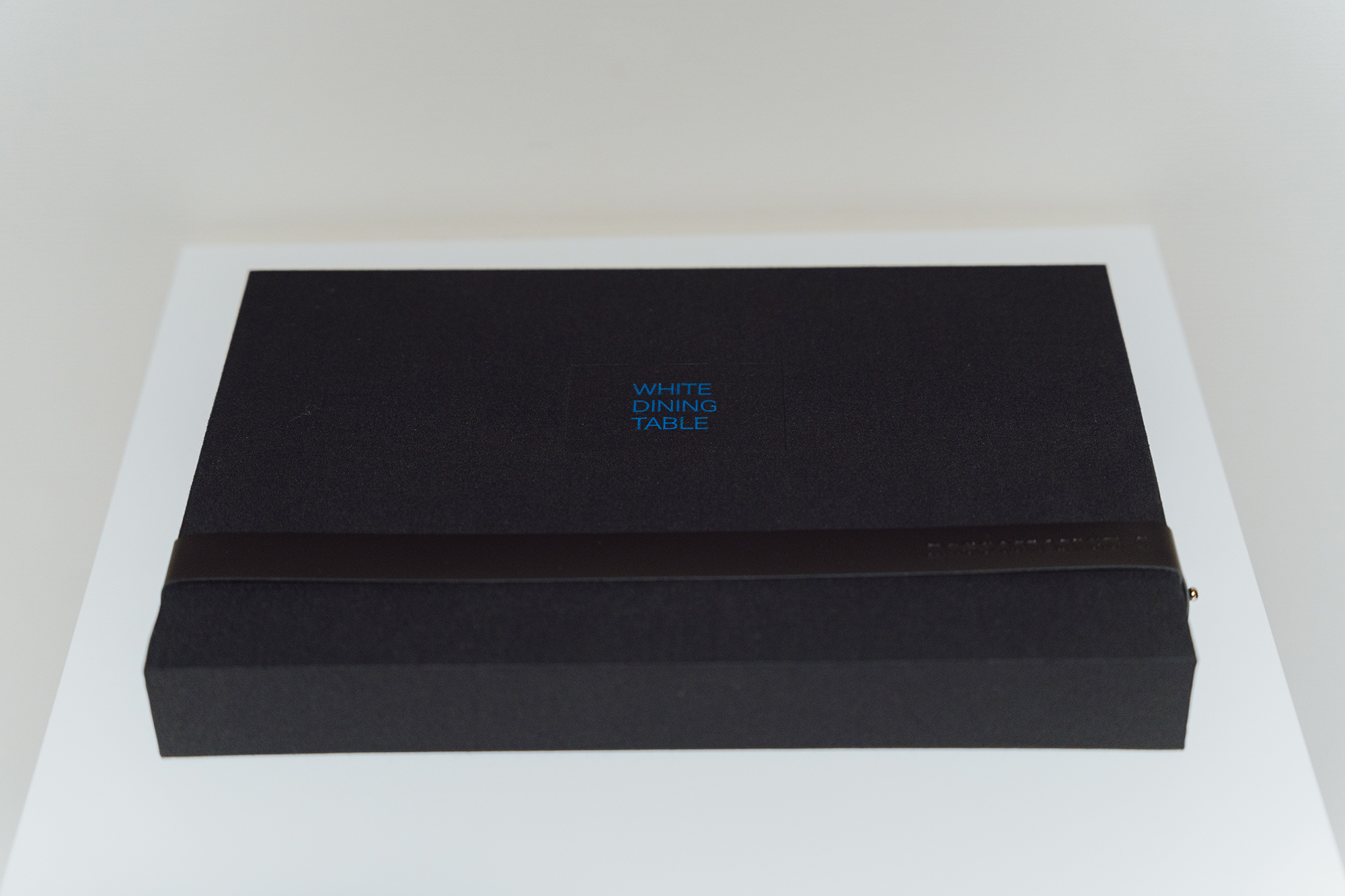 Dissonance I White Dining Table Edition 10